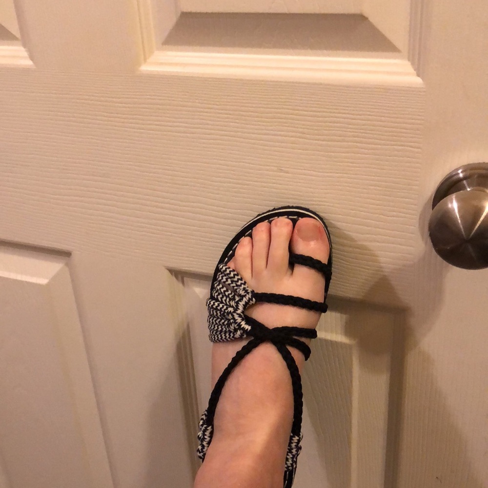 Sandals - Picture 3 of 5
